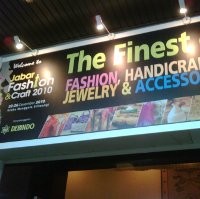 Berbelanja di Jabar Fashion and Craft 2010 Yuk!