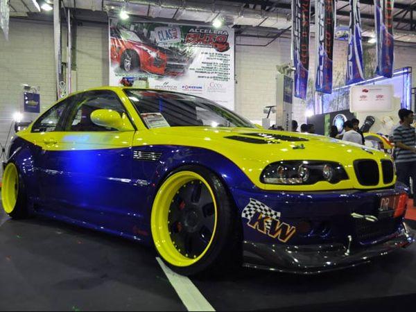 BMW E36 Yang Jago Drifting