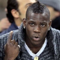 Balotelli: Menangi Trofi Dulu, Baru ke Milan  