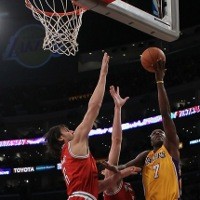 Bucks Hentikan Lakers