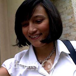 Sarah Amalia Absen 3 Kali di Sidang Ariel