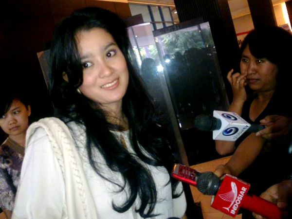 Menikah, Marcella Zalianty Terlihat Segar
