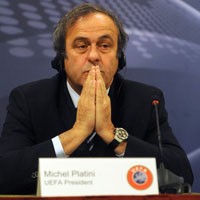 Platini Pimpin UEFA sampai 2015