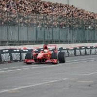 Warga Roma Tolak Balapan