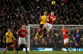 Fergie Masih Anggap Arsenal Pesaing 