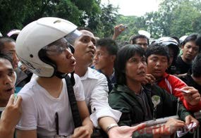 Panitia Jual Tiket Setengah Hati