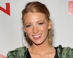 Daftar Selebritis yang Menjadi Model Iklan di 2011