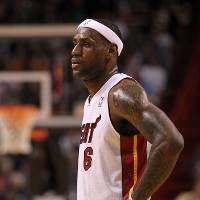 Duel Dua Kandidat Juara di Hari Natal