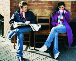 Tanda Anda Menjadi Pelarian si Dia