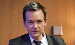 Assange Teken Penulisan Otobiografinya Senilai Rp 13,5 M