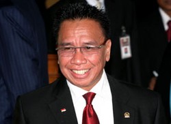 Miing: Kalau Tak Mampu, PSSI Sewa Saja Agen Penjualan Tiket