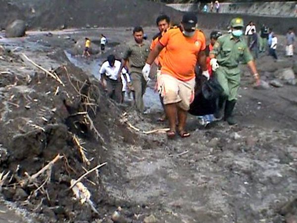 Potongan Kaki Ditemukan Pasca Banjir Lahar Dingin