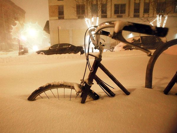 Salju Tebal Tutupi New York