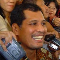 Guardian Bikin Penghargaan, Nurdin Terdaftar