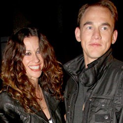 Alanis Morissette Dikaruniai Putra di Hari Natal