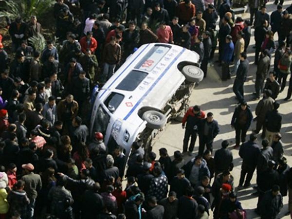 Tabrakan Maut di China