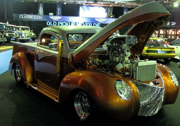 Pikap Klasik Futuristik