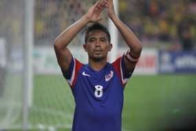 Malaysia Pakai Kostum Warna Biru