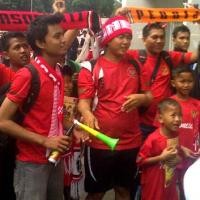 Puluhan Ribu Suporter Mulai Masuki GBK