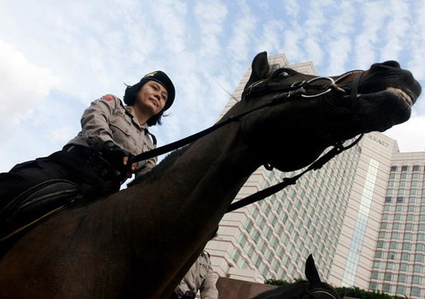 Polisi Berkuda Siap Amankan Tahun Baru