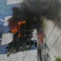 Api Merembet Hingga ke Lantai 6 Gedung MEX 