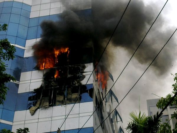 Gedung MEX Terbakar