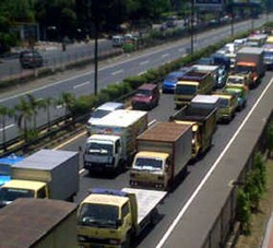 Truk Dilarang Melintas di Jl RE Martadinata Mulai Pukul 16.00 WIB