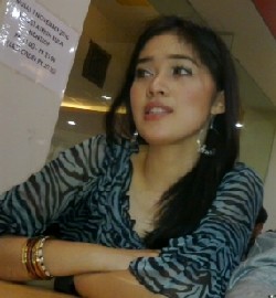 Gracia Indri Siap Double Job di 2011