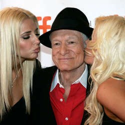 Hugh Hefner Tak Menyangka Bisa Menikah Lagi di Usia 84 Tahun