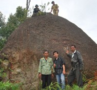 Ditemukan Batu Besar Mirip Candi di Pagaralam