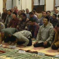 Tahun Baru, Gubernur Jatim Sujud Syukur