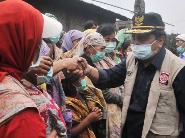 Gubernur Tengok Warga Bromo