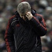 Kritik Fans, Hodgson Minta Maaf