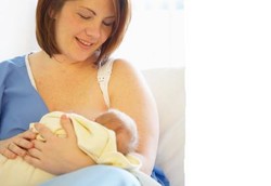 Bisakah Menyusui Bayi Adopsi?