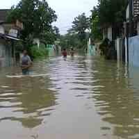 Ratusan Rumah di Sampang Terendam Banjir 1 Meter