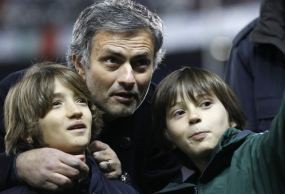 Mourinho Tak Berharap Iniesta Menang Ballon dOr