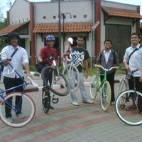 Gowes Fixie ke Kampus, Siapa Takut!