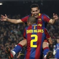 Dua Gol Pedro Menangkan Barca
