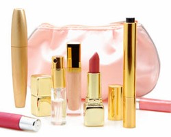 4 Cara Praktis Membawa Peralatan Make-up