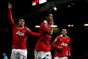 Tekuk Stoke, MU Kokoh di Puncak