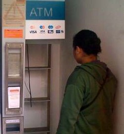 Mesin ATM BNI yang Dibobol Maling Ditemukan di Kuburan China Bogor
