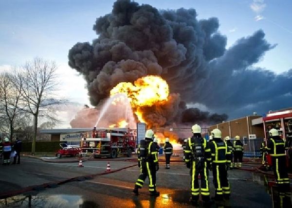 Pabrik Kimia di Belanda Terbakar