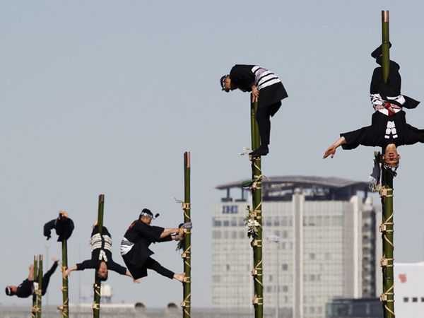 Atraksi Bambu di Tahun Baru