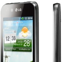 Tekuk iPhone 4, LG Optimus Black Tertipis di Dunia
