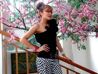 Hitam-Putih Indah Dewi Pertiwi