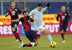 Lazio Imbang, Roma Menang