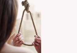 Percobaan Bunuh Diri Oleh Perempuan Banyak Tidak Berhasil