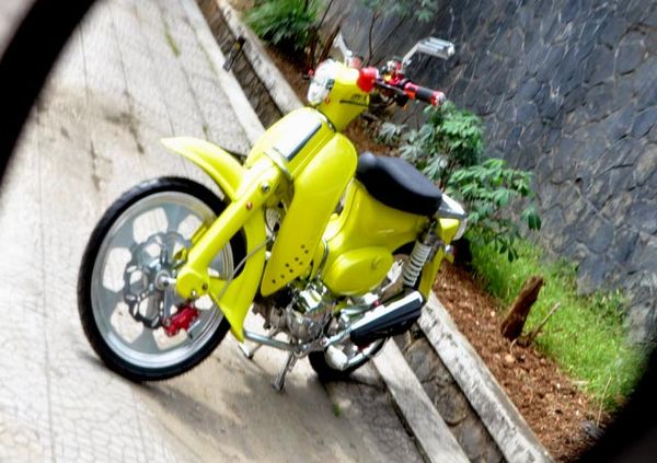 Honda C70 Bangkit Dari Tsunami
