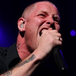 Vokalis Slipknot Malu Keperjakaannya Hilang di Umur 11 Tahun