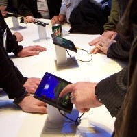 Berebut Menjajal BlackBerry PlayBook